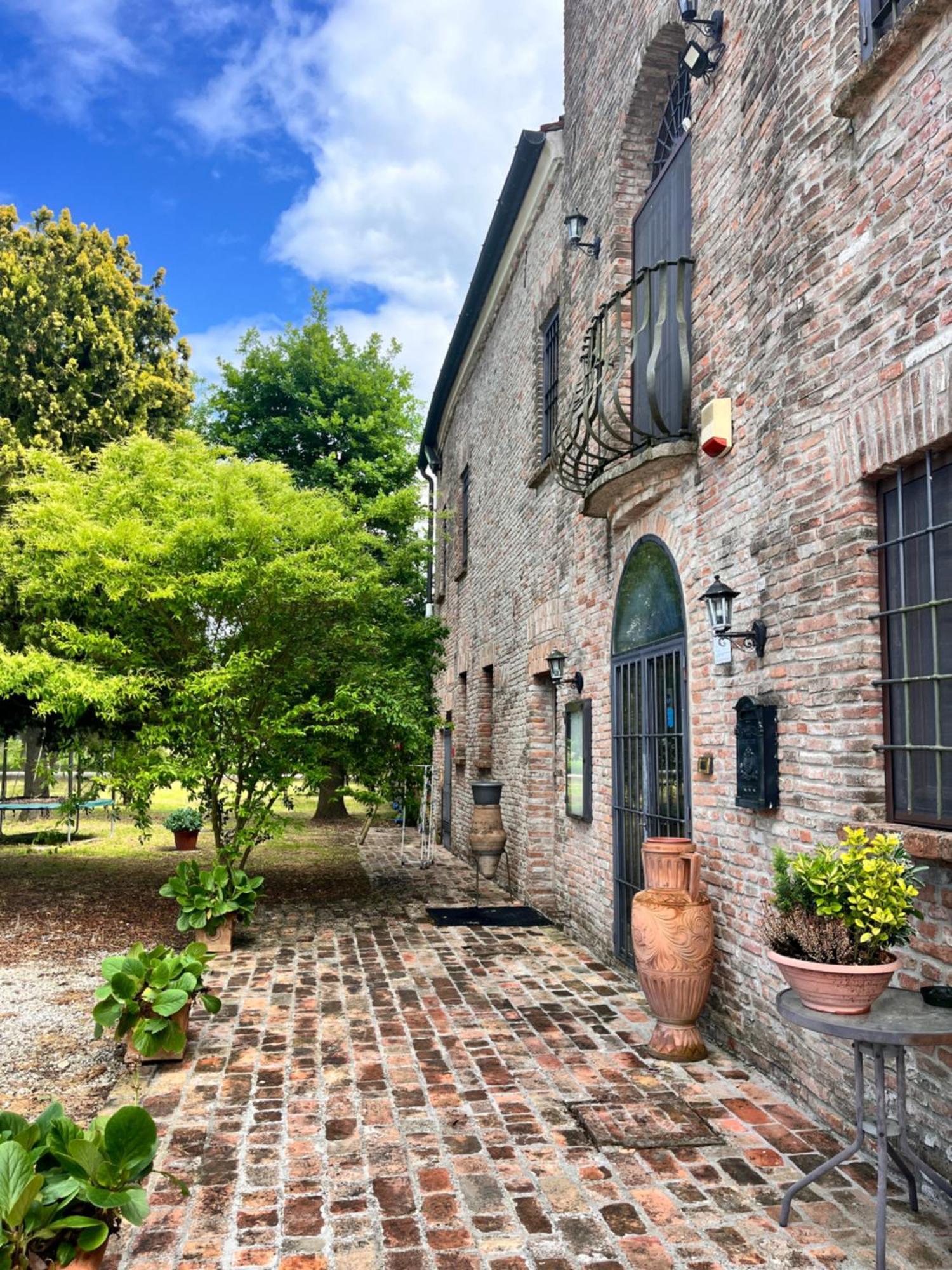 Locanda Corte Arcangeli Ferrara Luaran gambar